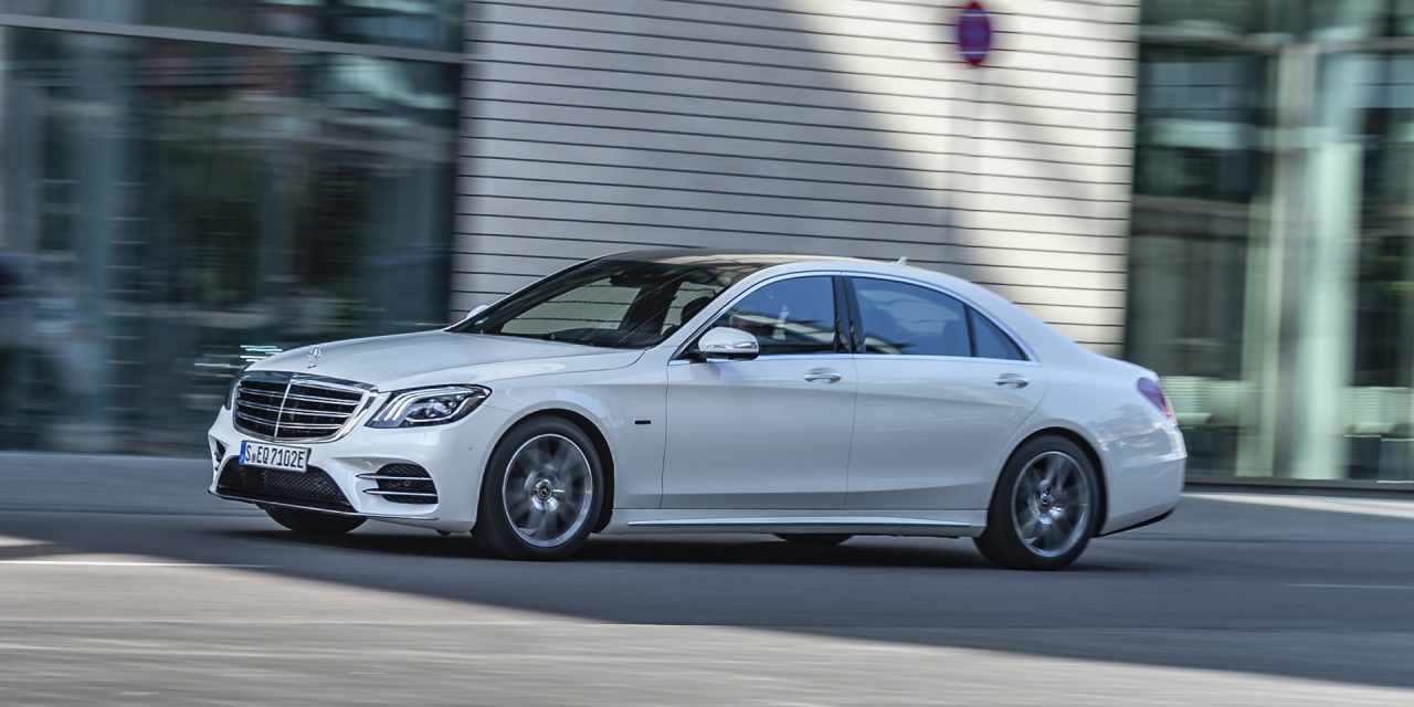 Sistema híbrido plug-in de terceira geração para o Mercedes-Benz S560e
