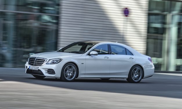 Sistema híbrido plug-in de terceira geração para o Mercedes-Benz S560e