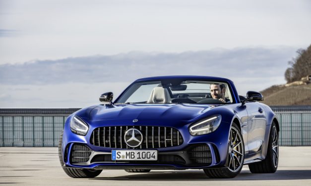 GT R, AMG adiciona 585 cv em seu roadster