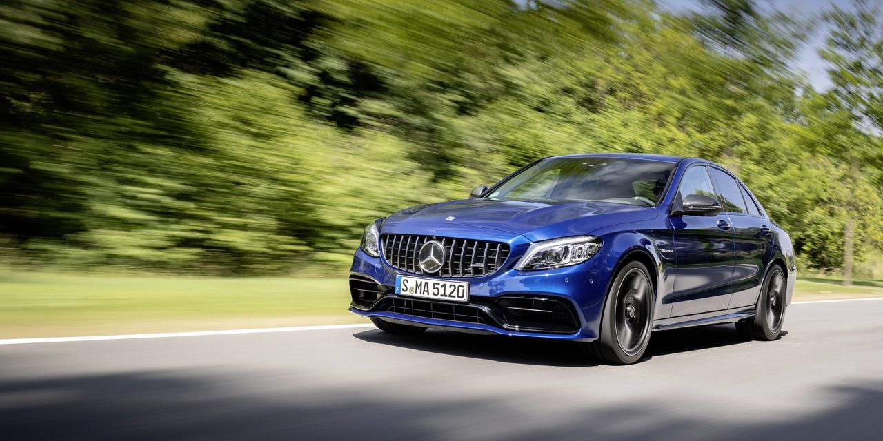 Novo Mercedes-AMG C63 chega ao Brasil em três versões