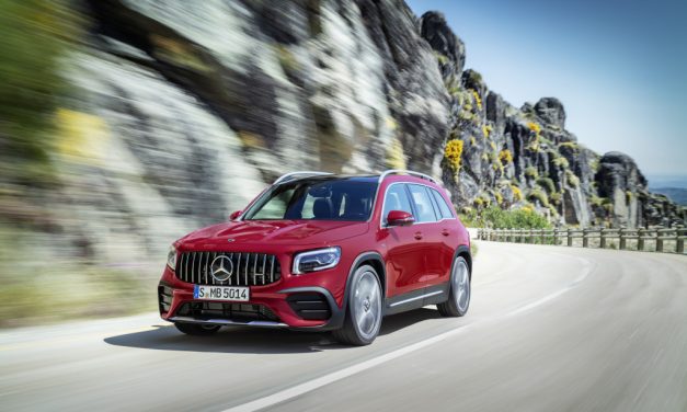 Mercedes-AMG GLB 35 estreia com 306 cv, espaço para sete ocupantes