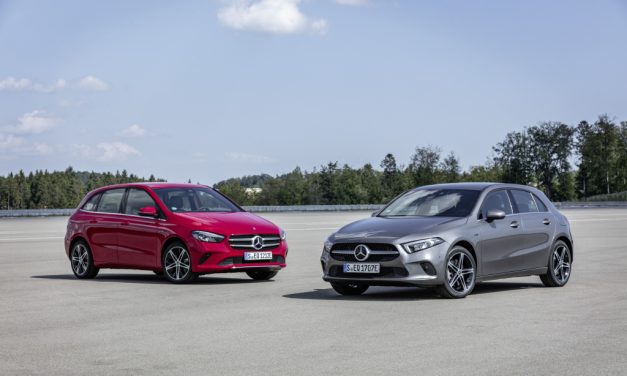 Mercedes A 250 e B 250 híbridos, são revelados e oferecem 218 cv