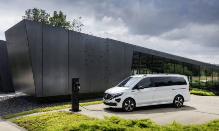 Mercedes EQV, a primeira van de luxo 100% elétrica