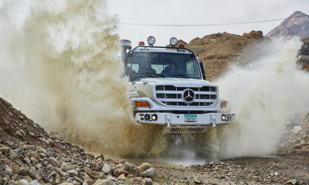 Mercedes-Benz lança nova geração do Zetros, seu robusto caminhão off-road