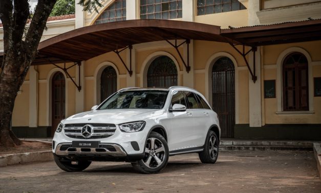 Mercedes-Benz GLC traz visual atualizado e novas versões