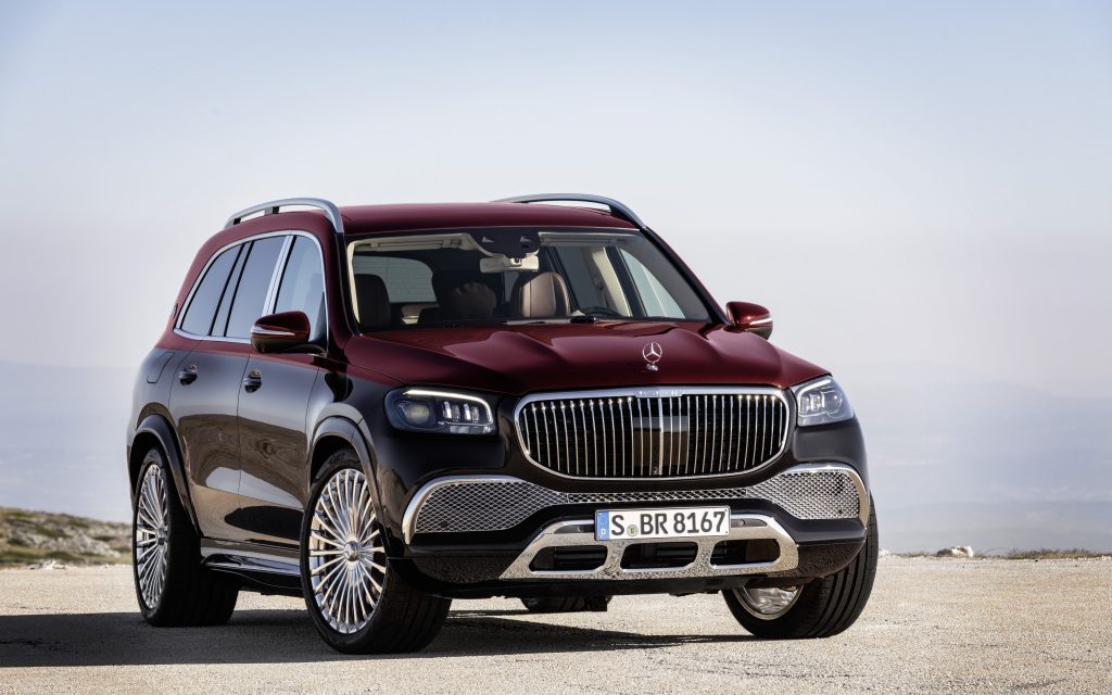 Mercedes-Maybach GLS, um GLS de segunda geração que traja um terno Hugo Boss.