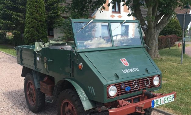 Clássico Unimog cai na estrada por uma boa causa