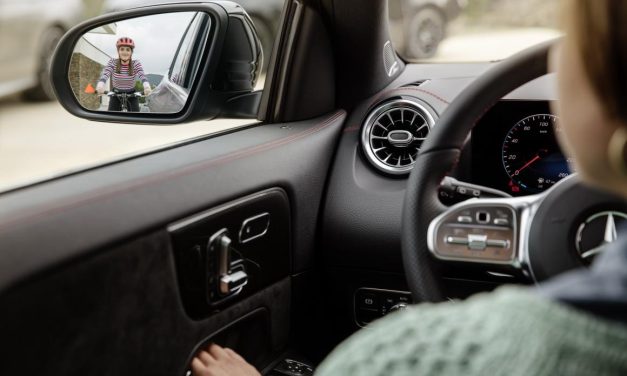 Primeira imagem do interior do futuro Mercedes GLA 2020