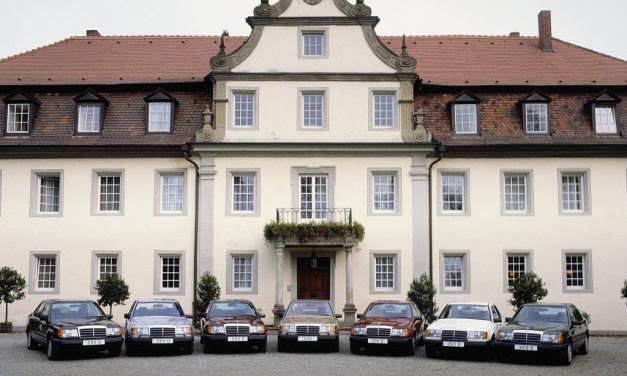 Há 35 anos a Mercedes-Benz apresentava a icônica série W124