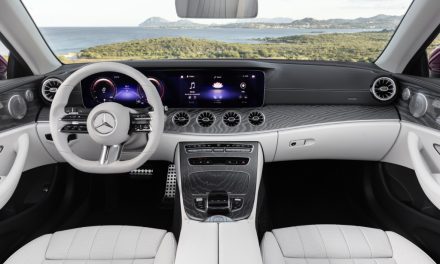Mercedes vê serviços on-line tão lucrativos quanto vender carros