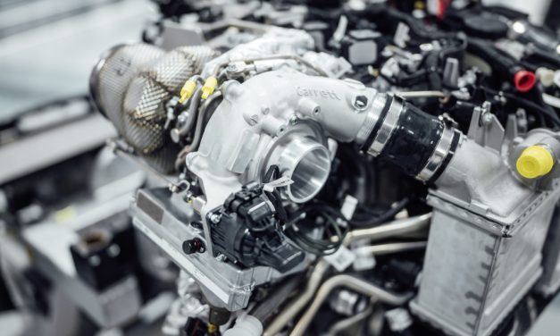 Mercedes-AMG apresenta Turbocompressor elétrico que promete eliminar Turbo Lag