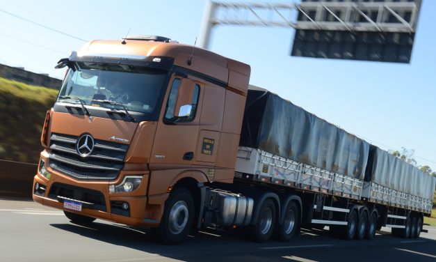 Novo Actros com motor de 530 cavalos entra em operação na Botuverá
