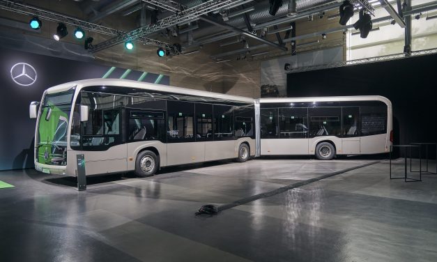 Daimler apresenta inovações tecnológicas e novos modelos de ônibus Mercedes-Benz