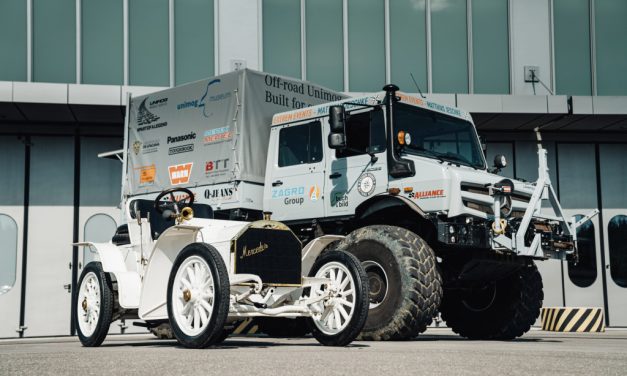 Unimog e Simplex, pé grande encontra cortador de asfalto