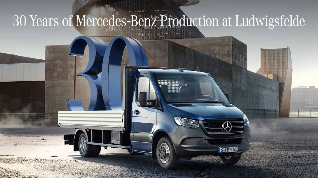 Marco histórico, unidade da Mercedes-Benz em Ludwigsfelde comemora 30 anos