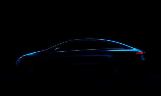 Mercedes EQS, sedã elétrico de luxo será lançado em abril