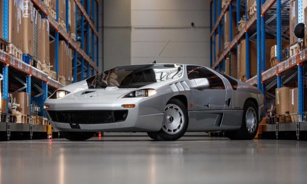 Raro Isdera Imperator 108i com motor Mercedes vai a leilão