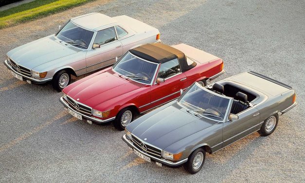 Lendária Mercedes SL R107 completa 50 anos
