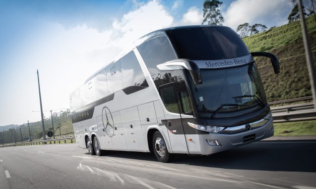 Mercedes-Benz do Brasil comemora 20 anos da linha O 500 de ônibus