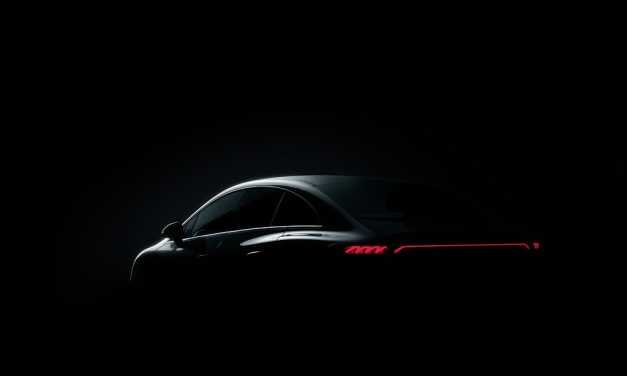 Mercedes divulga o primeiro teaser do sedã elétrico EQE