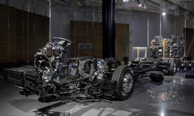 Mercedes-Benz ingressa na era da eletromobilidade com o primeiro ônibus elétrico da marca no Brasil