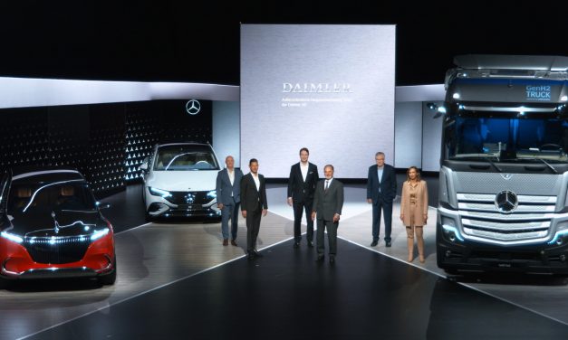 Daimler se dividirá em duas empresas, fabricante de automóveis de luxo Mercedes-Benz Group e Daimler Trucks