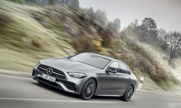 Novo Mercedes-Benz Classe C já pode ser reservado no Brasil