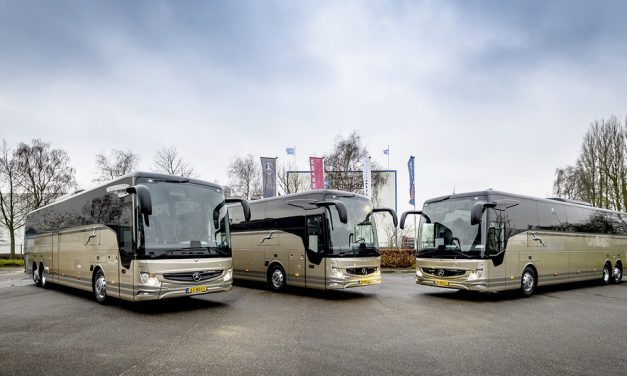 Ônibus Mercedes-Benz Tourismo L são incorporados a frota da empresa holandesa Autobusbedrijf Doornbos