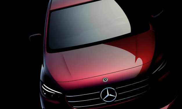 Mercedes-Benz divulga novo teaser do Classe T