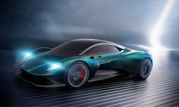 Aston Martin Vanquish muda de nome e adota AMG V8 de 830 cv
