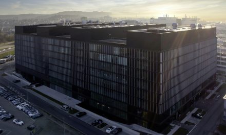 Mercedes-Benz inaugura Electric Software Hub, uma fábrica de integração de software na unidade de Sindelfingen