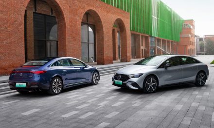 Mercedes inicia às vendas do sedã elétrico EQE na China