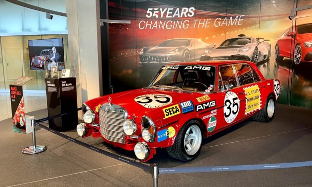 Museu Mercedes-Benz traz exposição sobre os 55 anos de fundação da AMG