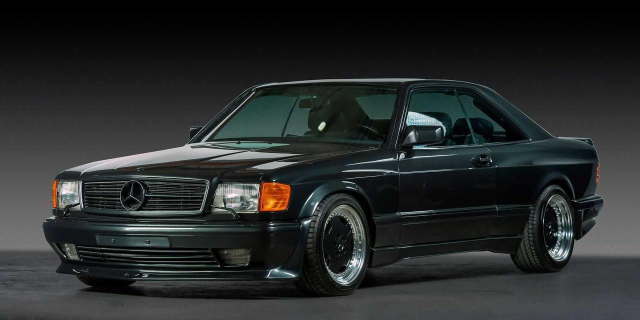 Mercedes 560 SEC AMG 6.0 “Wide Body”, foi leiloada por 680 mil euros