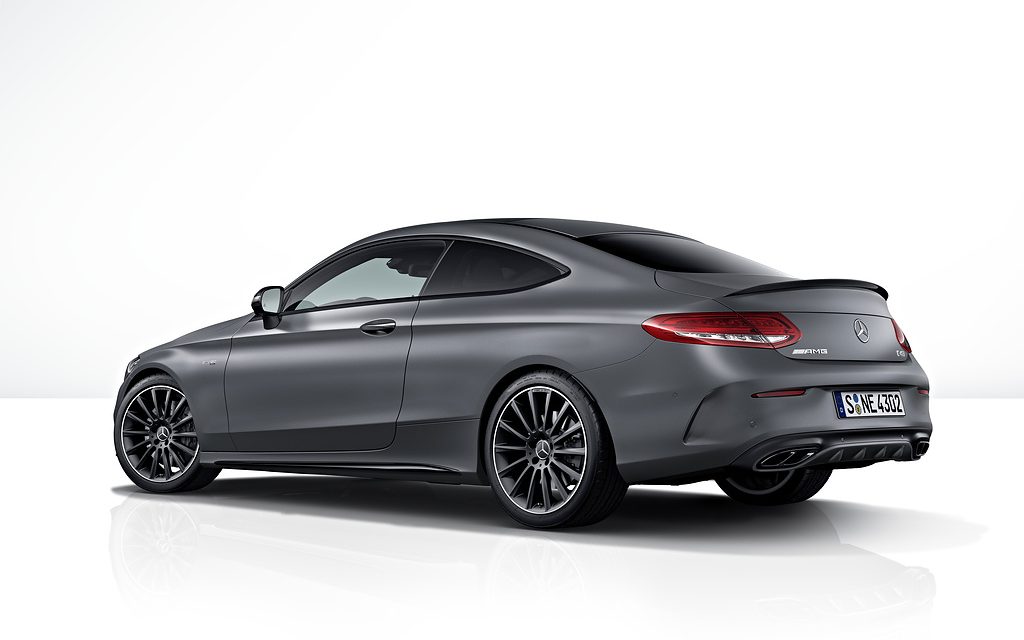 Mercedes-Benz encerra a produção do Classe C Coupé e Cabriolet da Série 205