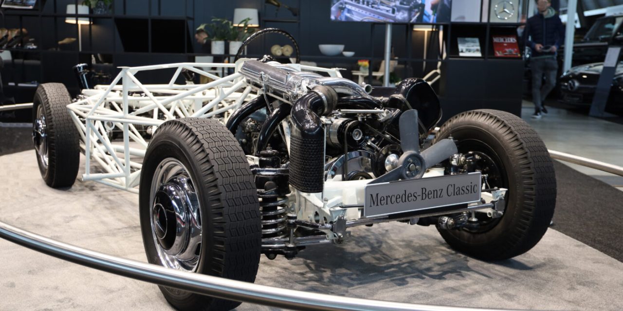 Mercedes-Benz exibe chassi do SL W194 na exposição Retro Classics