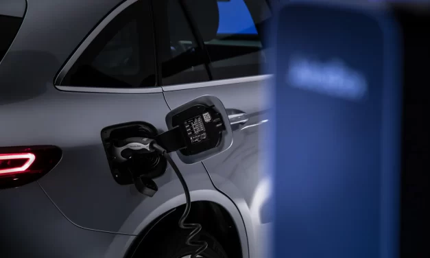 Mercedes-Benz e Enel X Way Brasil ampliam contrato de cooperação até final de 2024