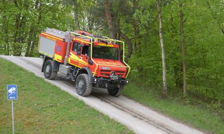 Unimog U 5023 para combate a incêndios é um dos destaques da feira RETTmobil 2023