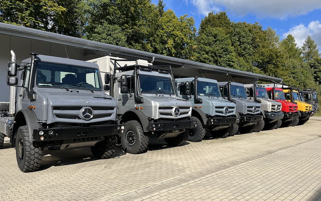 Unimog exibe três conversões especiais em feira dedicada aos motorhome