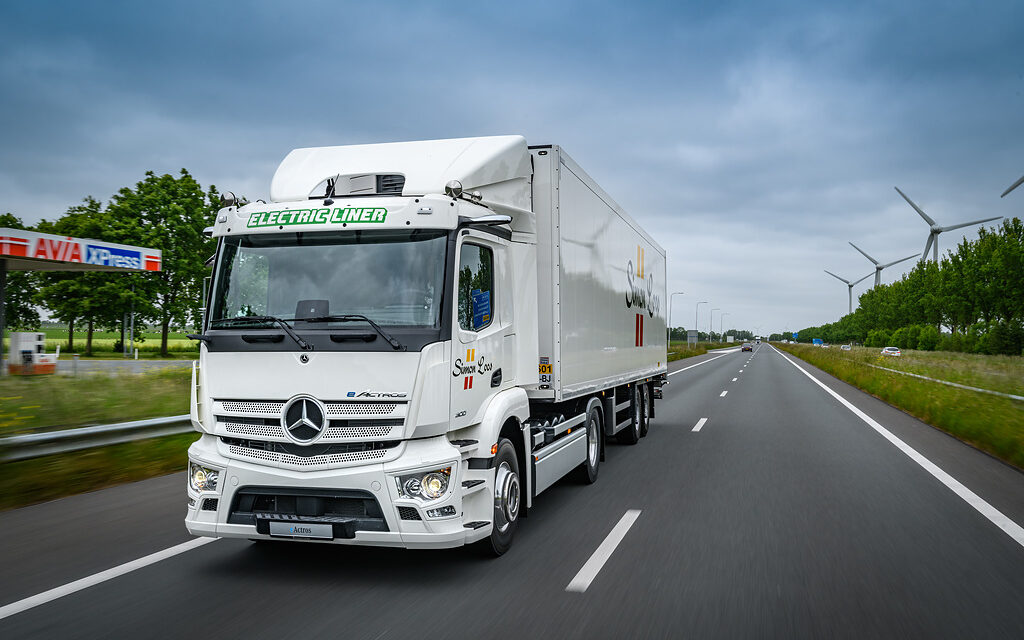 Primeiro caminhão elétrico eActros 300 é entregue a um cliente da Holanda