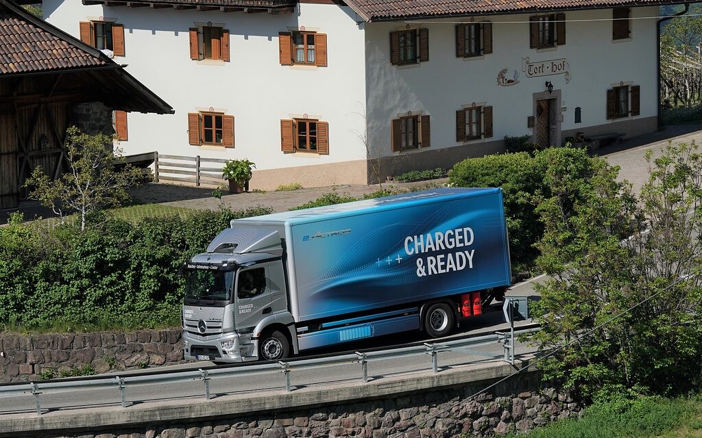 Jornada elétrica, Mercedes-Benz eActros concluí com sucesso a turnê após mais de 5.000 quilômetros