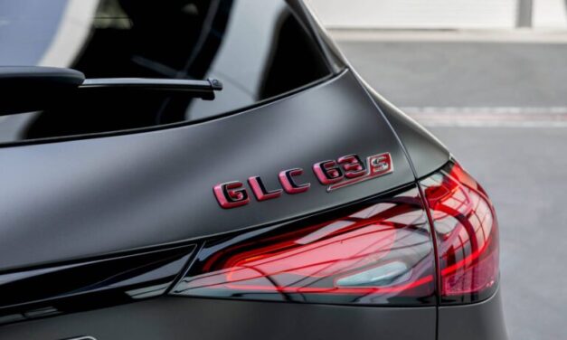 Mercedes-AMG GLC SE Performance já pode ser encomendado na Alemanha ao preço de 121 mil euros