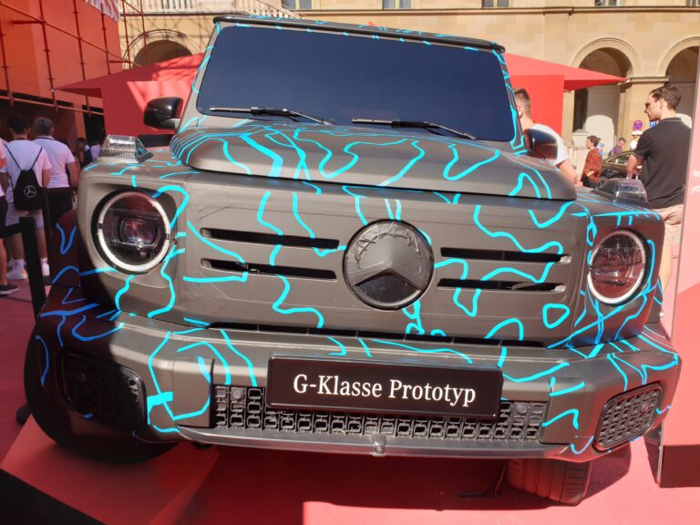 Mercedes-Benz EQG exposto no IAA Mobility 2023, o Classe G elétrico chega em 2024