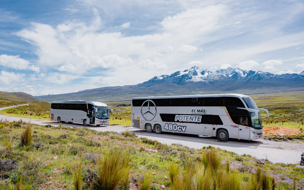 Novos ônibus rodoviários Mercedes-Benz O 500 economizam até 10% de combustível nas elevadas altitudes dos Andes