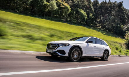 Mercedes-Benz realiza o lançamento de vendas da versão aventureira Classe E All-Terrain