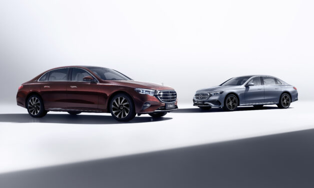 Oficial, Mercedes-Benz apresenta novo Classe E L, sedã de longa distância entre eixos é exclusivo para a China