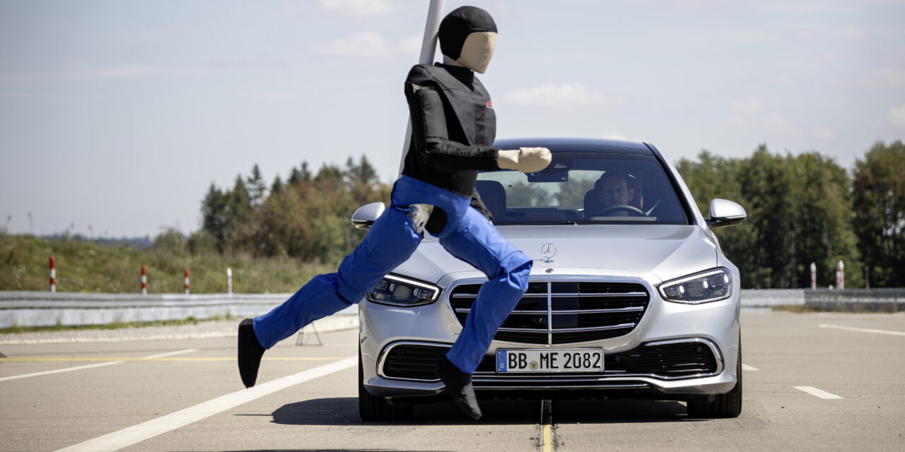 Após 10 anos, Mercedes-Benz comemora a marca de 10 milhões de veículos com sistema de frenagem de emergência