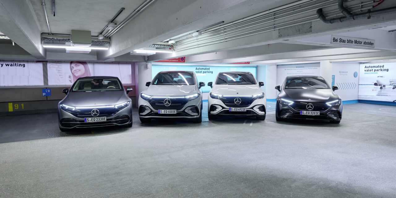 Intelligent Park Pilot agora disponível para o novo Classe E sedã e perua, SUV EQE e o SUV EQS