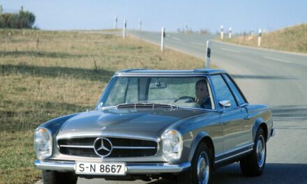 Mercedes-Benz SL W113, a icônica “Pagoda” transformou-se em um ícone da marca