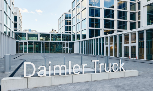 Daimler Truck reporta aumenta de vendas em 2023, total de 526 mil unidades